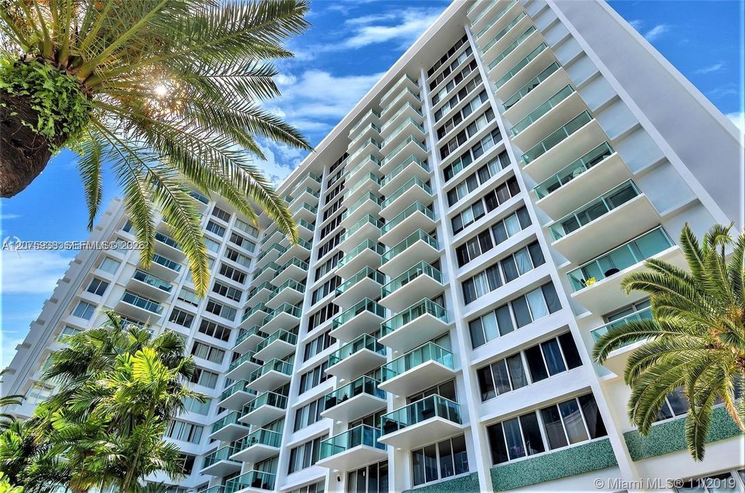 For Rent: $3,500 (0 beds, 1 baths, 682 Square Feet)