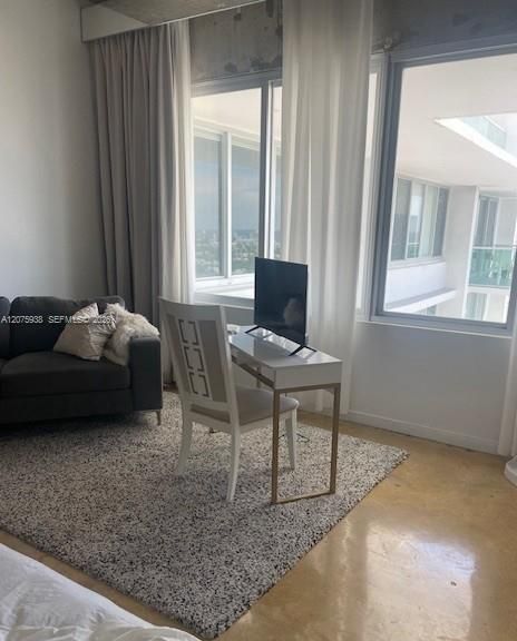 For Rent: $3,500 (0 beds, 1 baths, 682 Square Feet)