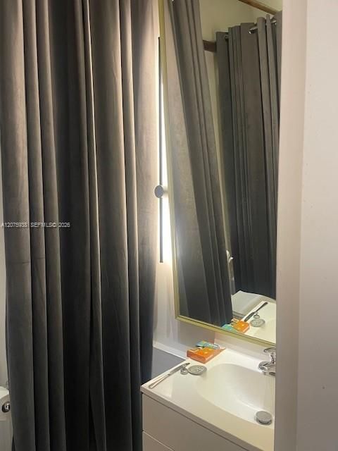 For Rent: $3,500 (0 beds, 1 baths, 682 Square Feet)
