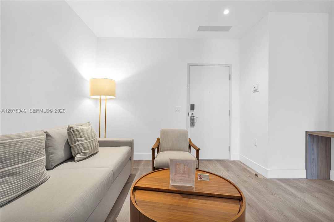 For Sale: $429,999 (0 beds, 1 baths, 466 Square Feet)