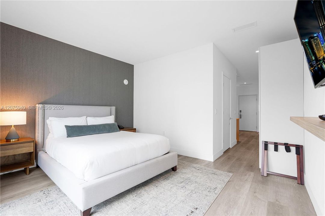 For Sale: $429,999 (0 beds, 1 baths, 466 Square Feet)