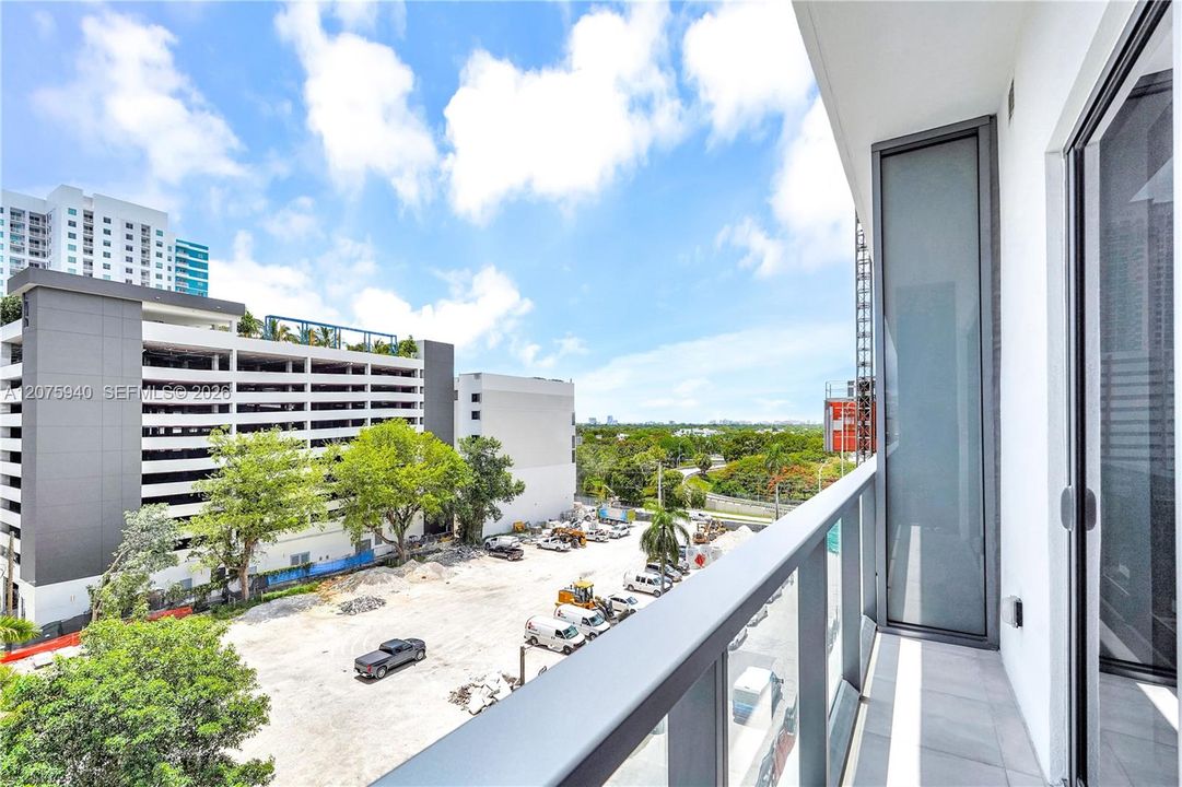 For Sale: $429,999 (0 beds, 1 baths, 466 Square Feet)