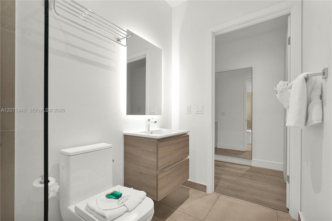 For Sale: $429,999 (0 beds, 1 baths, 466 Square Feet)