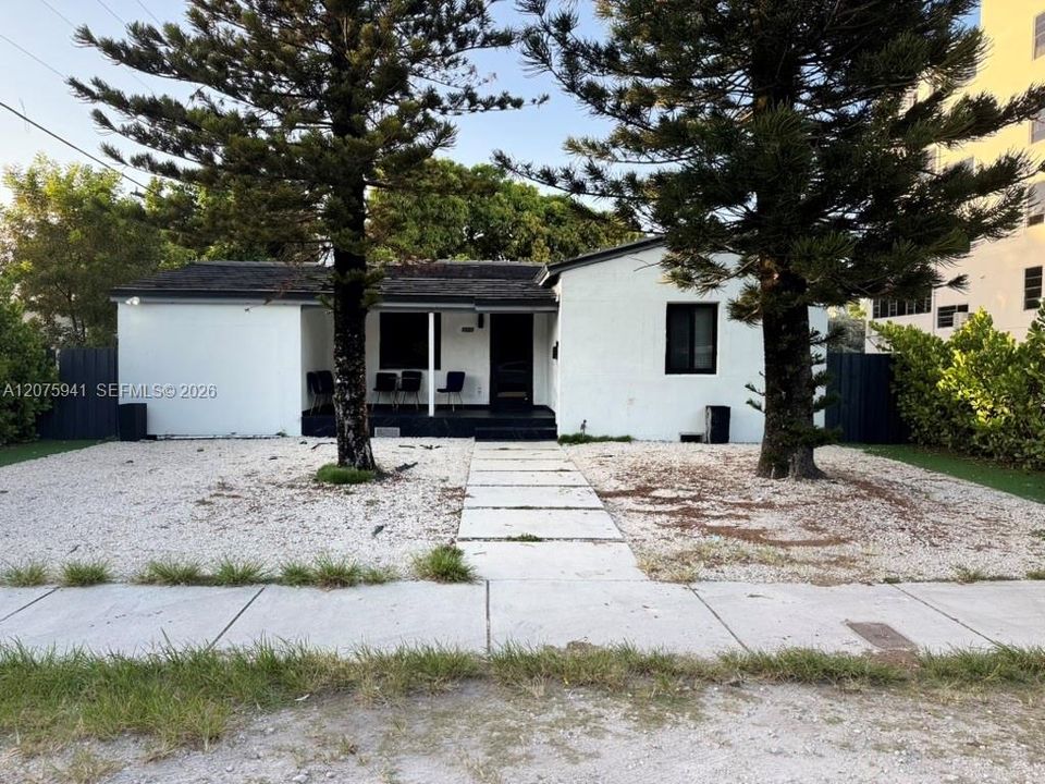 En Venta: $1,175,000 (4 camas, 2 baños, 1066 Pies cuadrados)