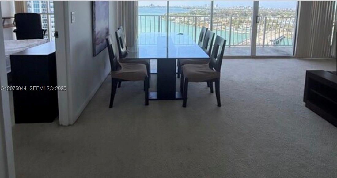 For Rent: $2,600 (1 beds, 1 baths, 1030 Square Feet)