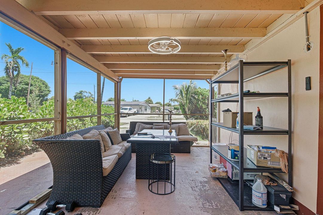 Patio-B