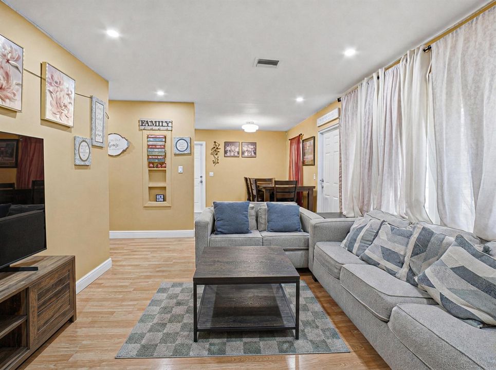 Livingroom-B
