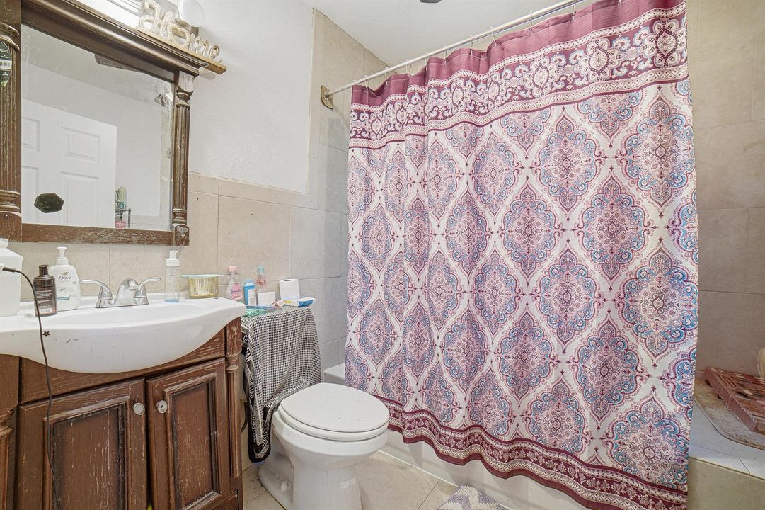 Bathroom2