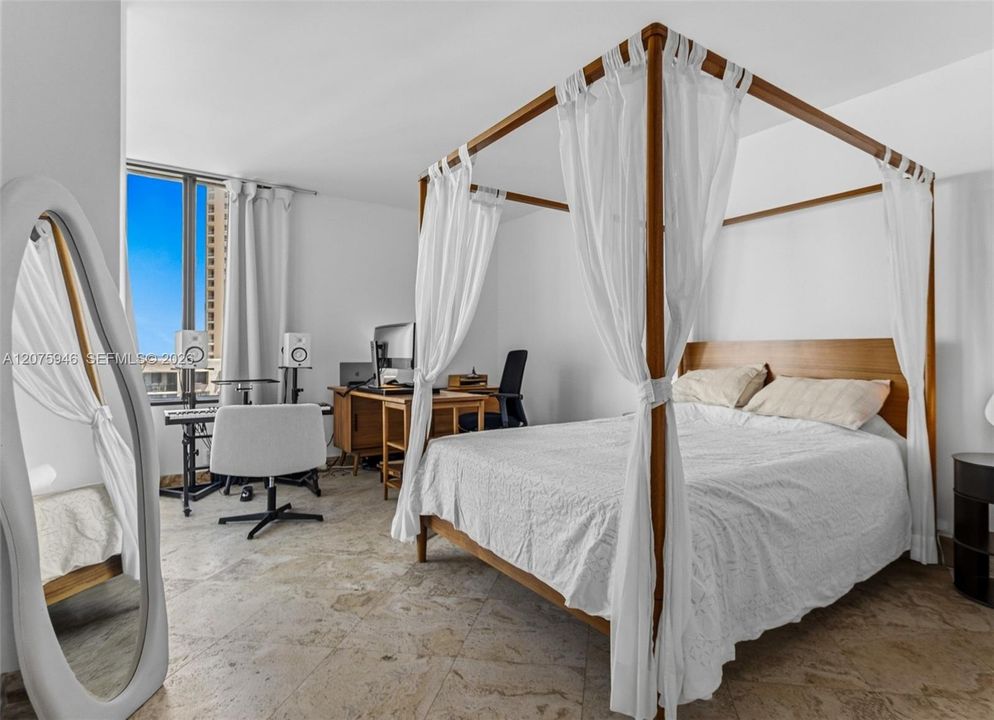 For Sale: $559,000 (2 beds, 2 baths, 1229 Square Feet)