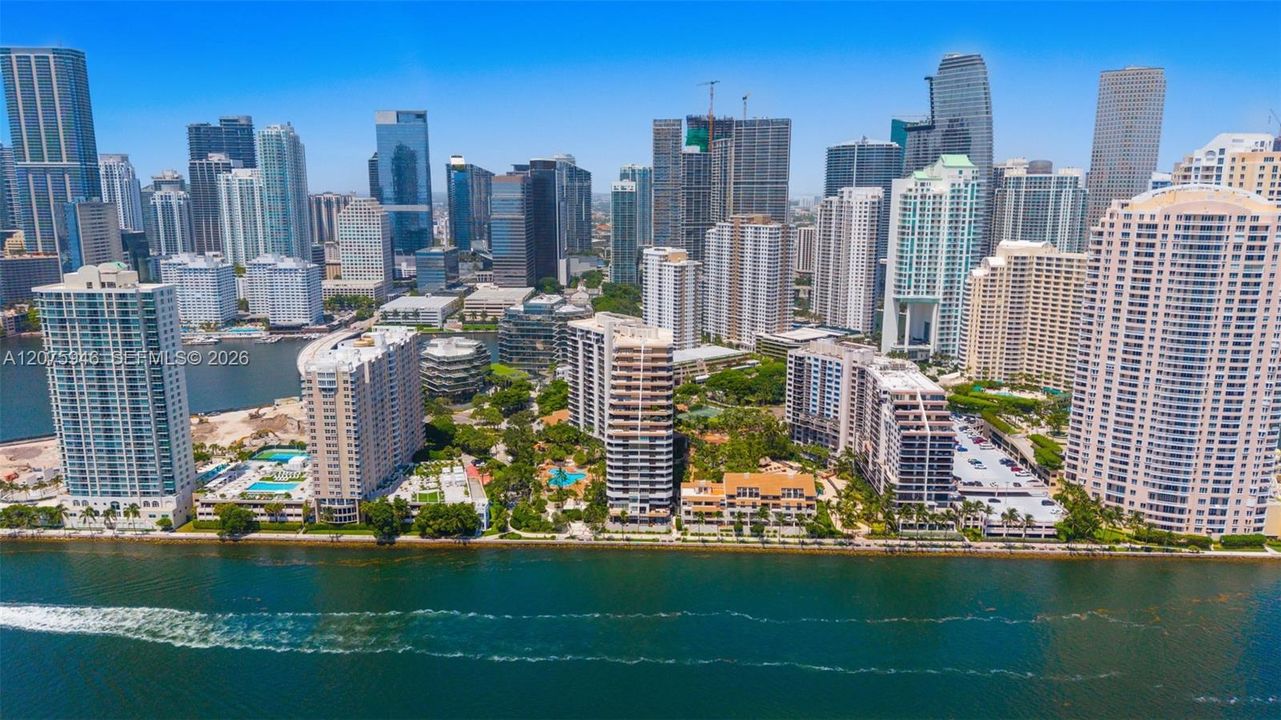 For Sale: $559,000 (2 beds, 2 baths, 1229 Square Feet)