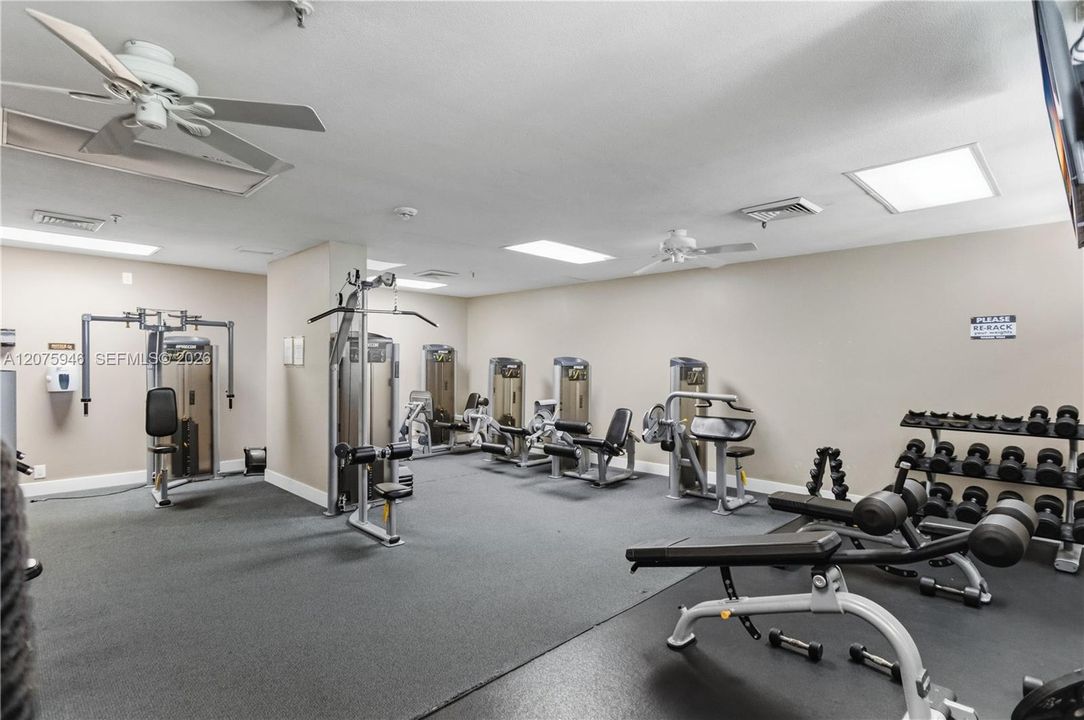 For Sale: $559,000 (2 beds, 2 baths, 1229 Square Feet)
