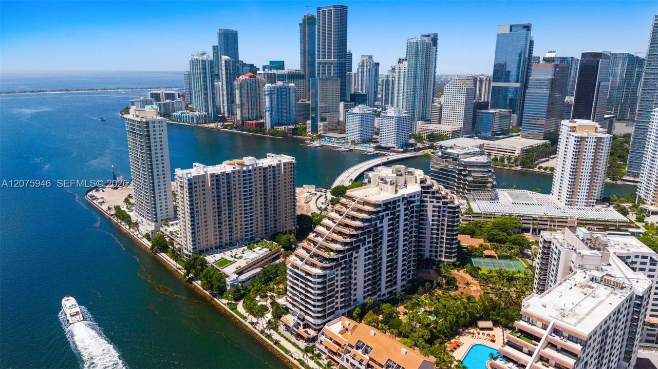 For Sale: $559,000 (2 beds, 2 baths, 1229 Square Feet)