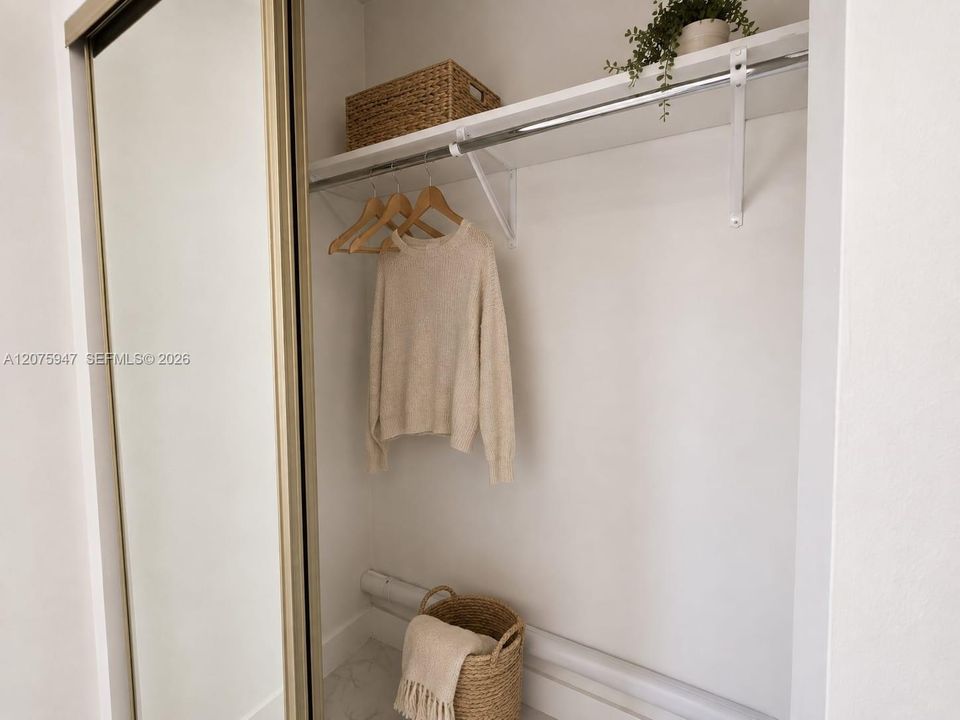 Same closet for Both Bedrooms