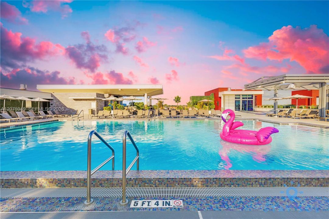 For Sale: $369,000 (1 beds, 1 baths, 695 Square Feet)