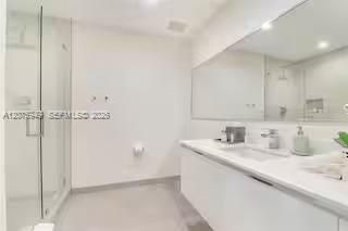 For Sale: $369,000 (1 beds, 1 baths, 695 Square Feet)