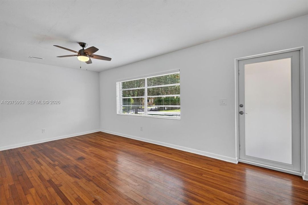 Enrty and living area