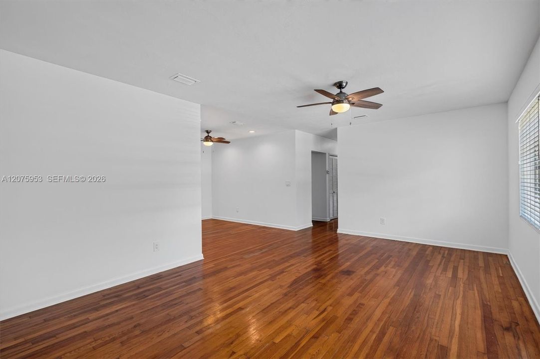 For Rent: $5,150 (3 beds, 2 baths, 1863 Square Feet)