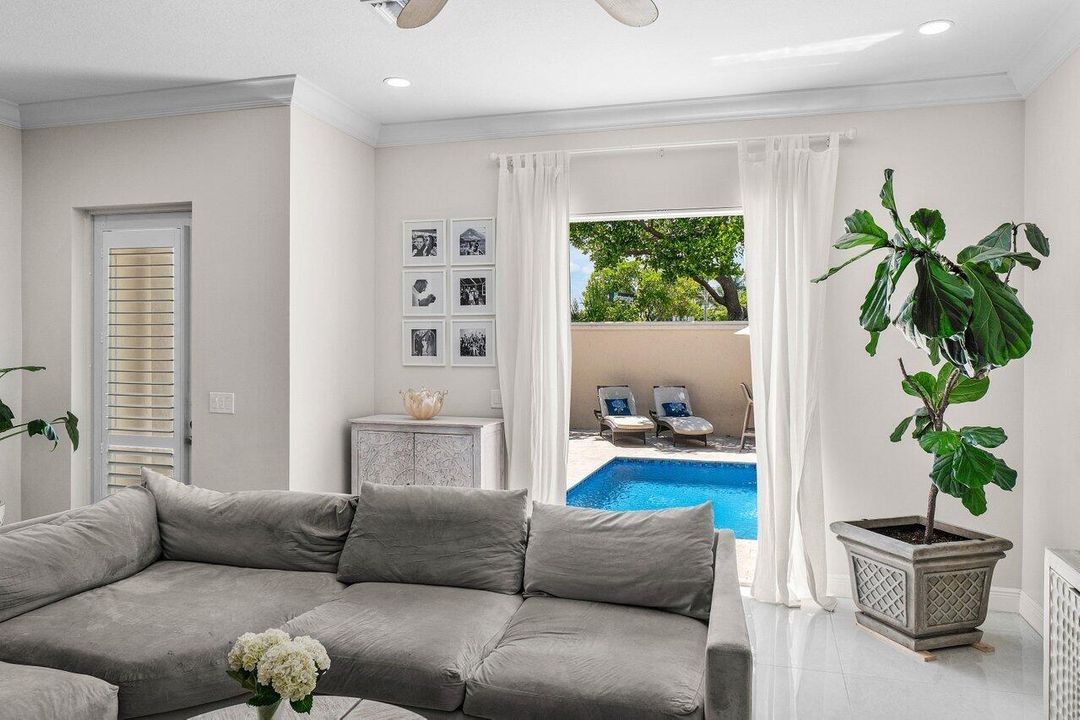 019-605AvenueH-DelrayBeach-FL-33483-SMAL