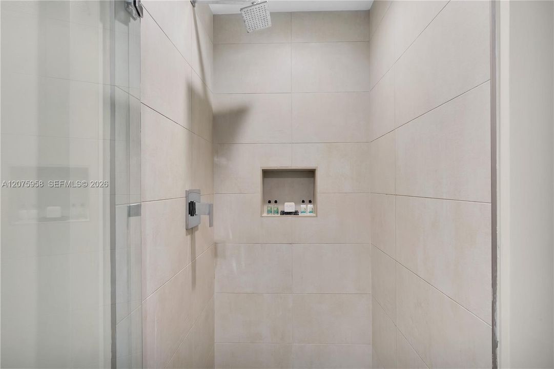 En Venta: $499,000 (2 camas, 1 baños, 822 Pies cuadrados)