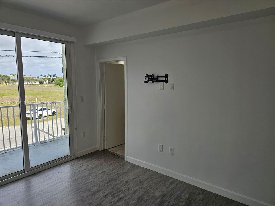 В аренду: $2,850 (4 спален, 3 ванн, 1660 Квадратных фут)
