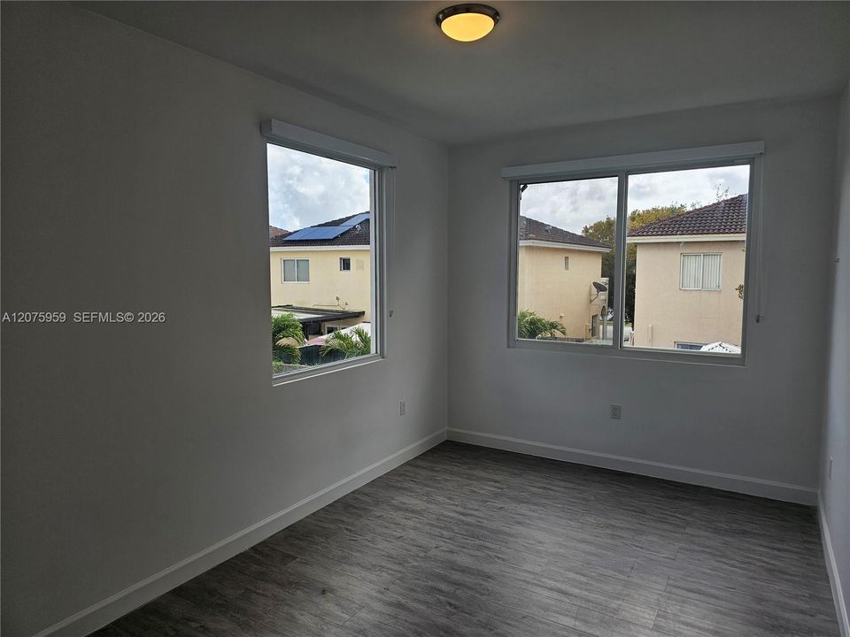 В аренду: $2,850 (4 спален, 3 ванн, 1660 Квадратных фут)
