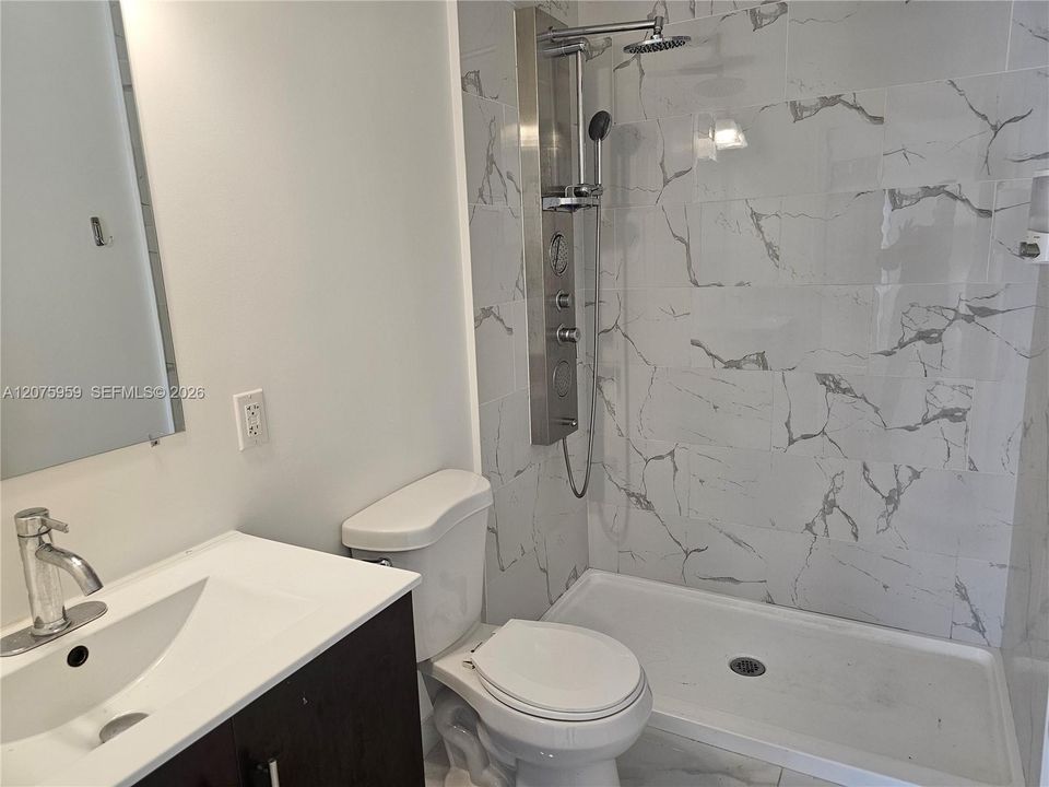 В аренду: $2,850 (4 спален, 3 ванн, 1660 Квадратных фут)
