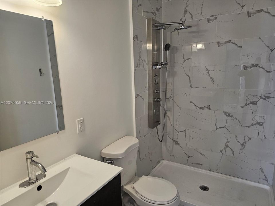 В аренду: $2,850 (4 спален, 3 ванн, 1660 Квадратных фут)