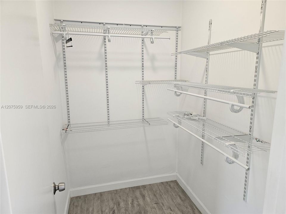 В аренду: $2,850 (4 спален, 3 ванн, 1660 Квадратных фут)
