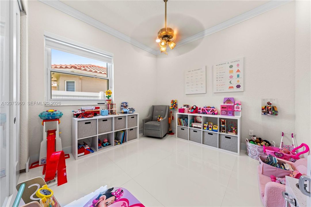 В аренду: $6,500 (4 спален, 3 ванн, 2422 Квадратных фут)