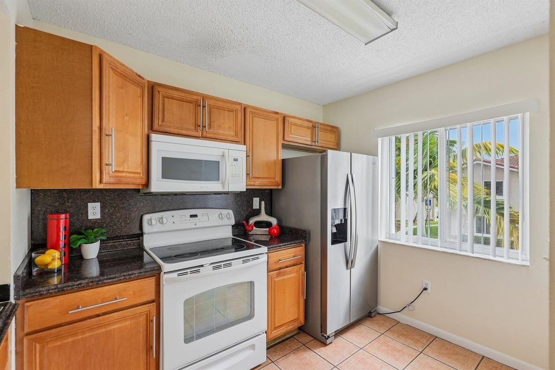 13-web-or-mls-Riviera Cir-S2108-011