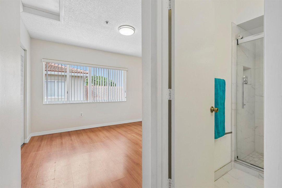 31-web-or-mls-Riviera Cir-S2108-029
