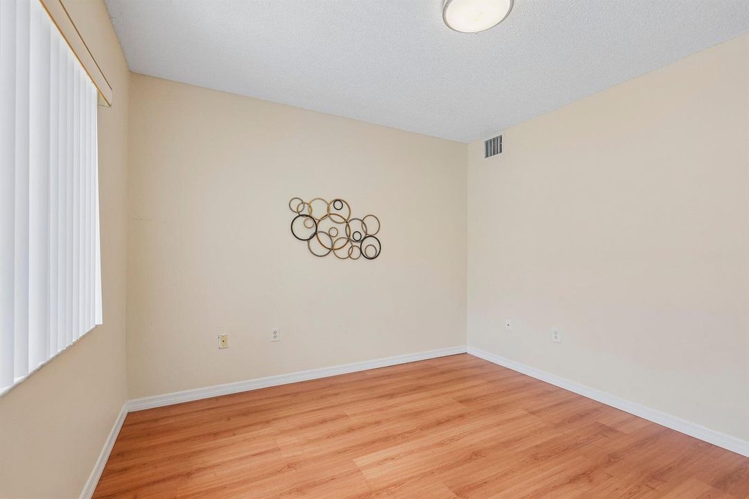 34-web-or-mls-Riviera Cir-S2108-032