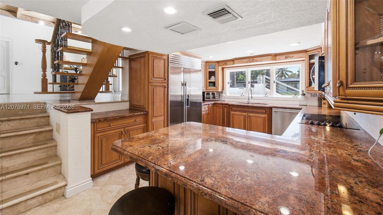 En Venta: $1,400,000 (3 camas, 2 baños, 1892 Pies cuadrados)