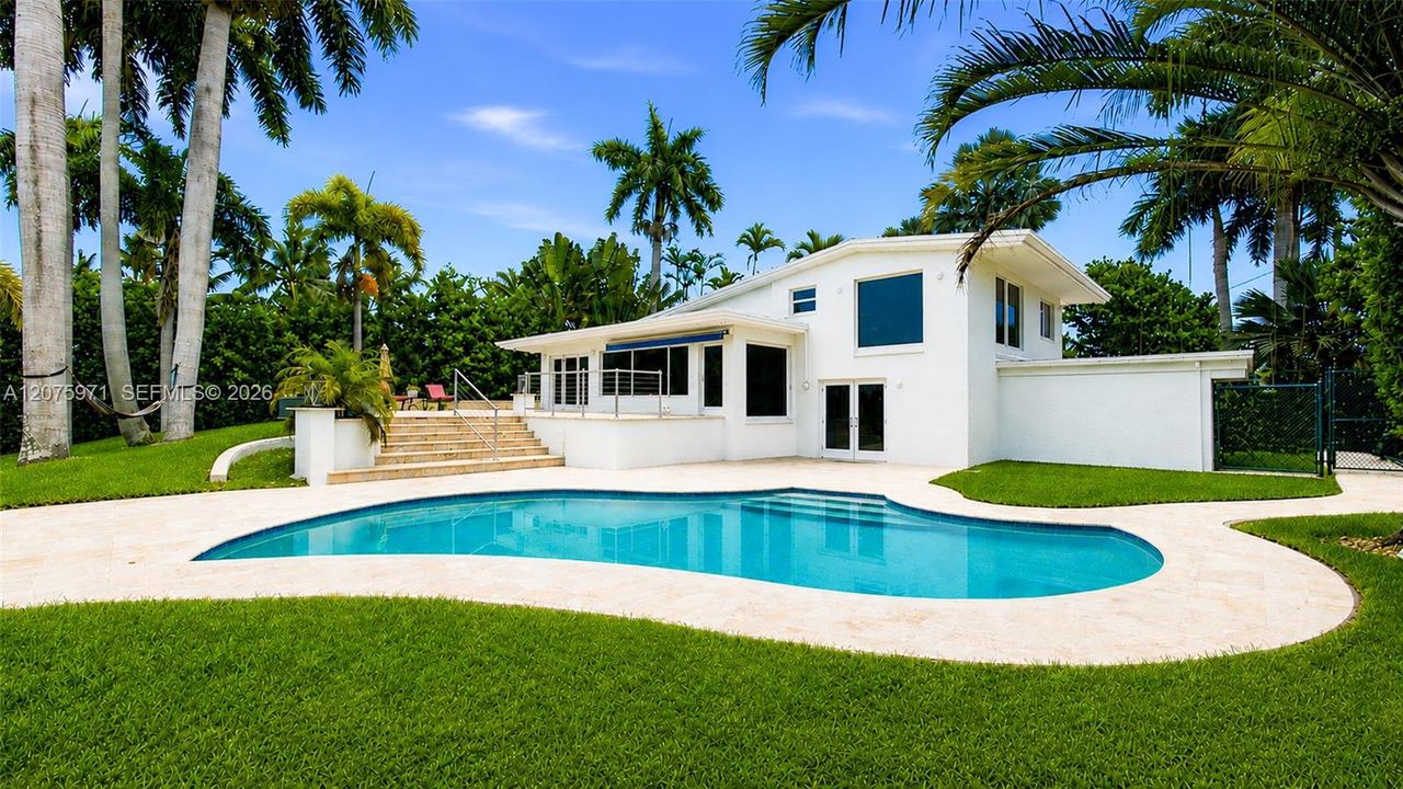 En Venta: $1,400,000 (3 camas, 2 baños, 1892 Pies cuadrados)