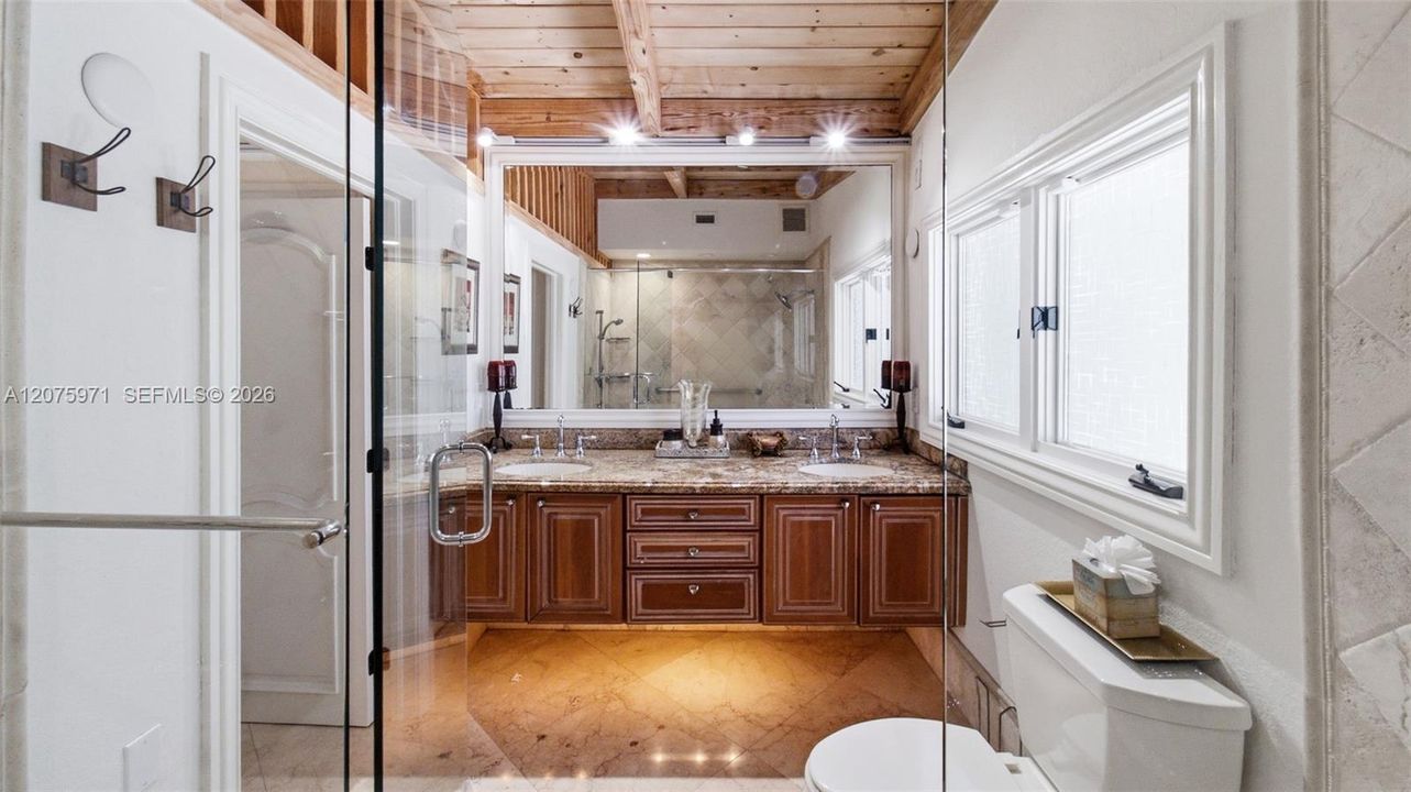 En Venta: $1,400,000 (3 camas, 2 baños, 1892 Pies cuadrados)
