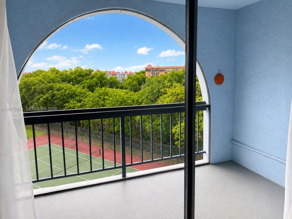 В аренду: $1,950 (1 спален, 1 ванн, 676 Квадратных фут)