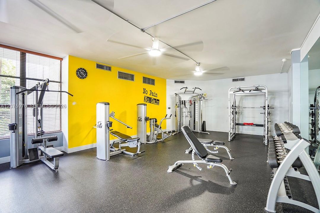 For Rent: $2,950 (2 beds, 2 baths, 1430 Square Feet)