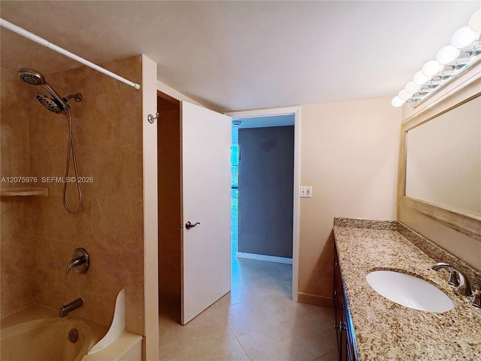 For Rent: $2,950 (2 beds, 2 baths, 1430 Square Feet)