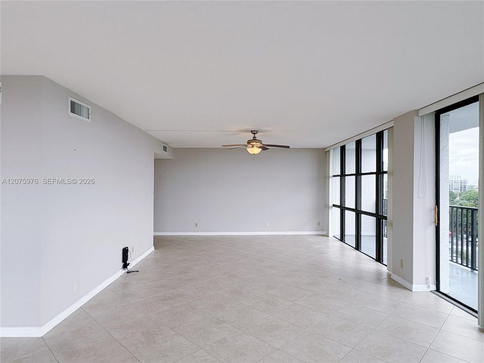 For Rent: $2,950 (2 beds, 2 baths, 1430 Square Feet)