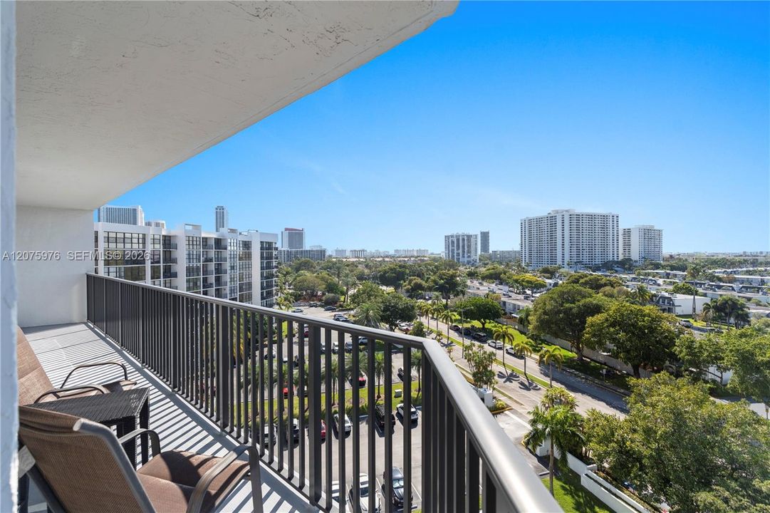 For Rent: $2,950 (2 beds, 2 baths, 1430 Square Feet)