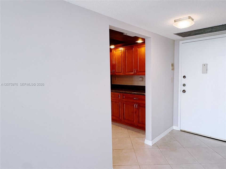 For Rent: $2,950 (2 beds, 2 baths, 1430 Square Feet)