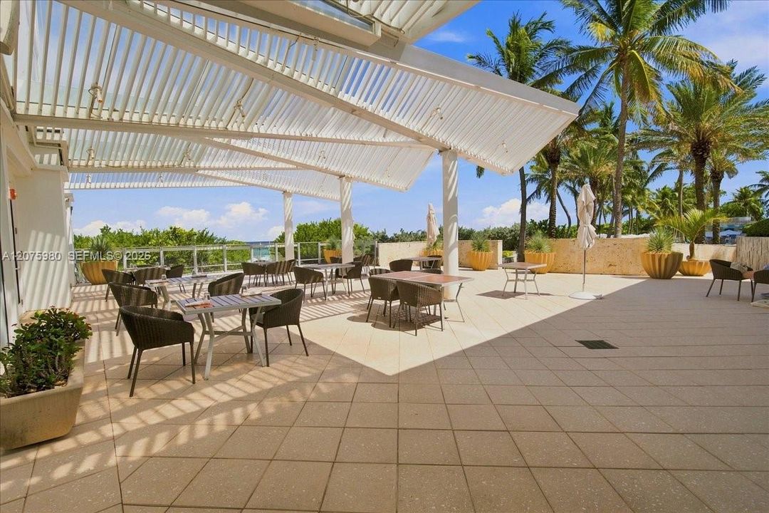 For Rent: $6,500 (2 beds, 2 baths, 1035 Square Feet)