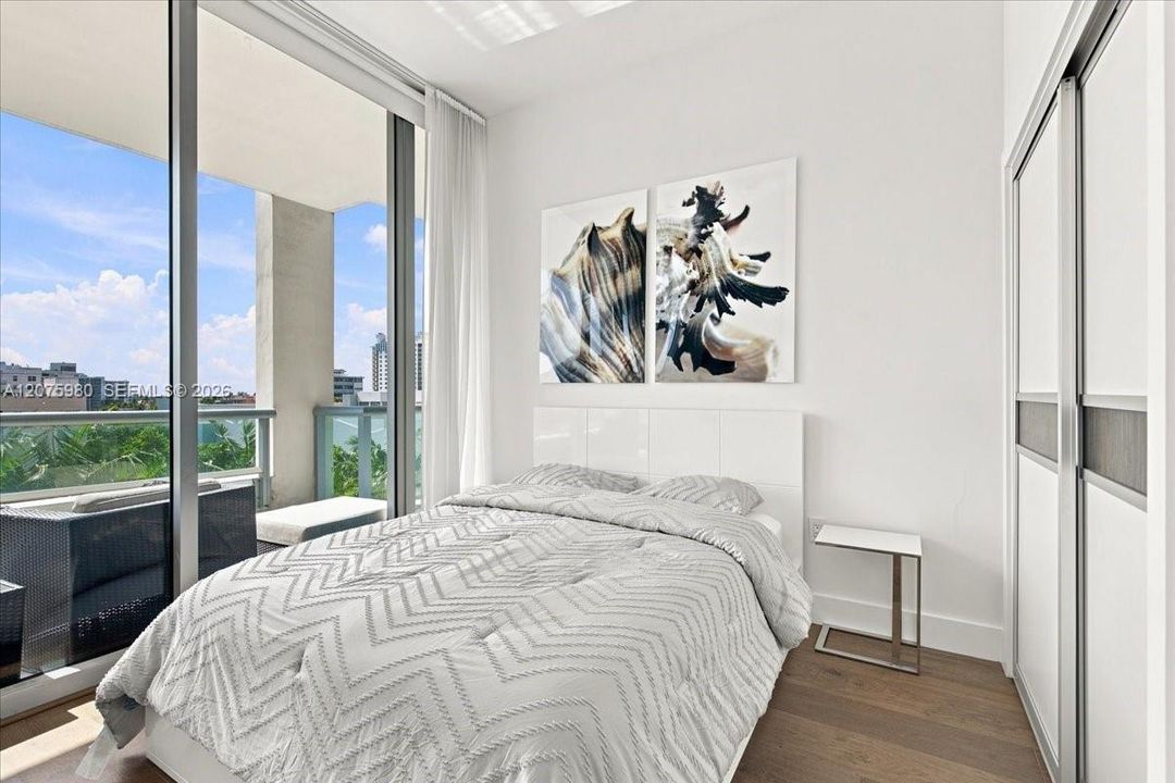 For Rent: $6,500 (2 beds, 2 baths, 1035 Square Feet)