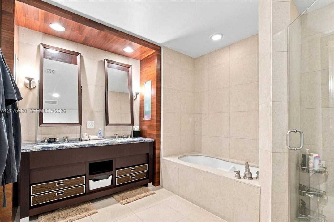 For Rent: $6,500 (2 beds, 2 baths, 1035 Square Feet)