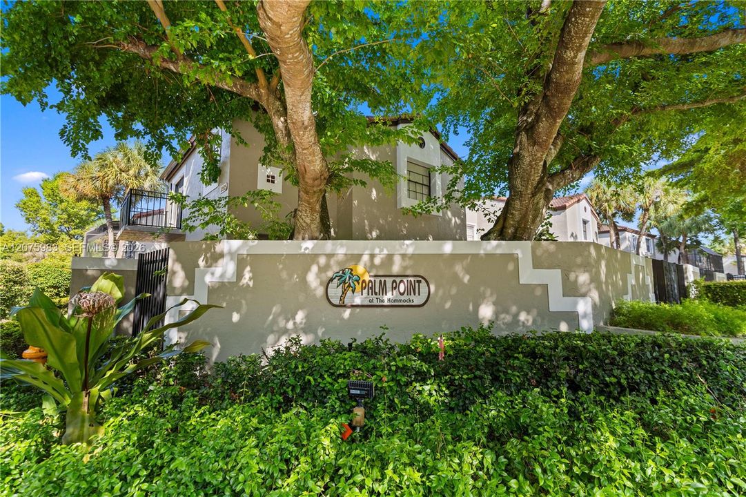 For Sale: $385,000 (2 beds, 1 baths, 1076 Square Feet)