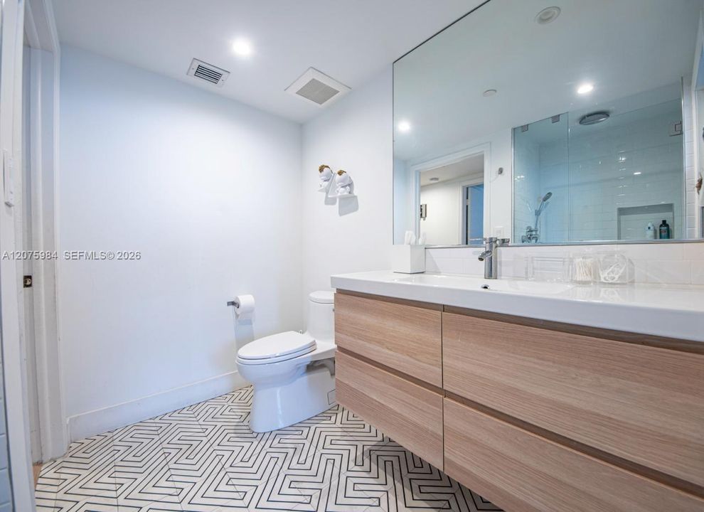 For Rent: $3,800 (2 beds, 2 baths, 1638 Square Feet)