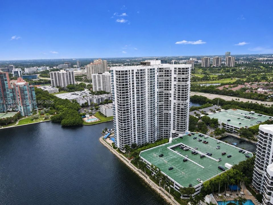 For Rent: $4,300 (2 beds, 2 baths, 1447 Square Feet)