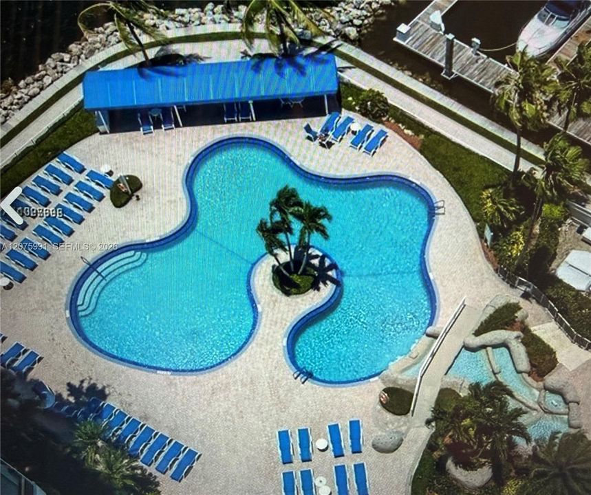 For Rent: $4,300 (2 beds, 2 baths, 1447 Square Feet)