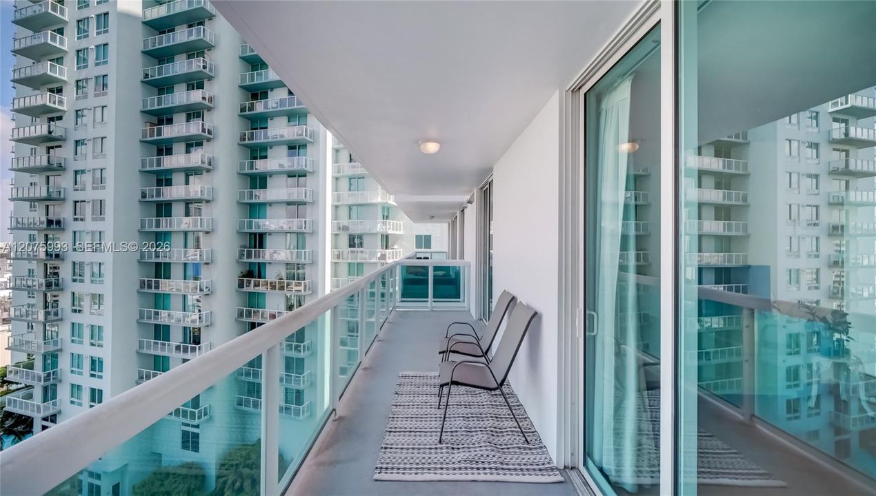For Rent: $2,850 (1 beds, 1 baths, 839 Square Feet)