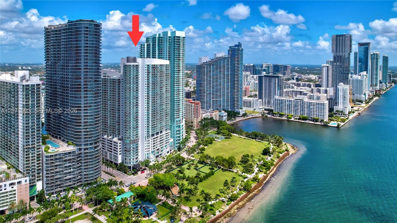 For Rent: $2,850 (1 beds, 1 baths, 839 Square Feet)